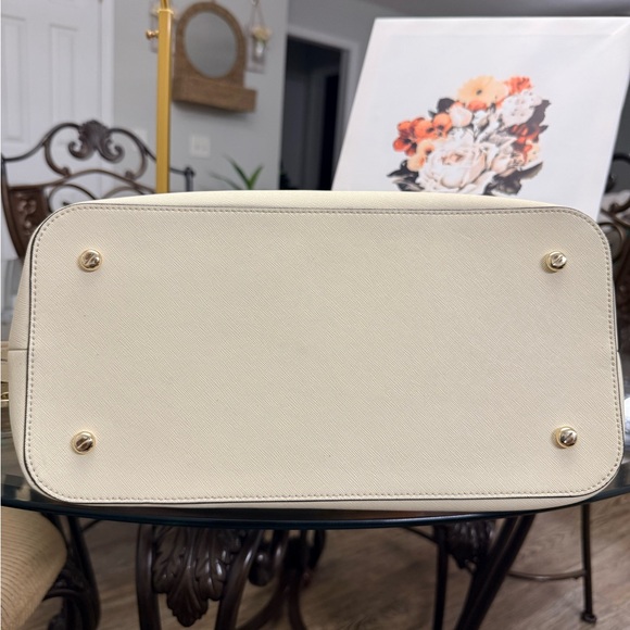 Henri Bendel Cream Tote Bag with Gold Accents - Picture 8 of 11